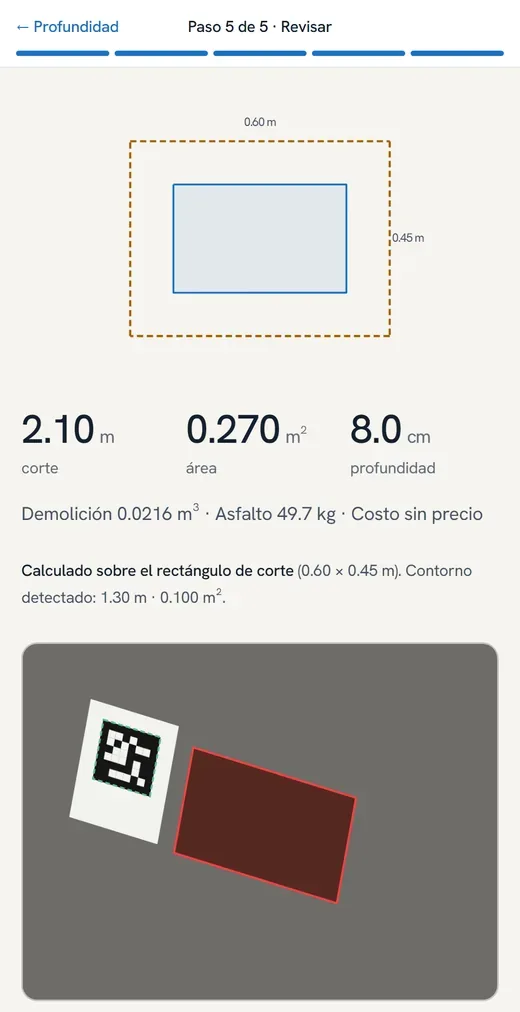 Captura de la app de Surface Ops: el plano del corte de un bache con sus medidas, sobre una foto de prueba